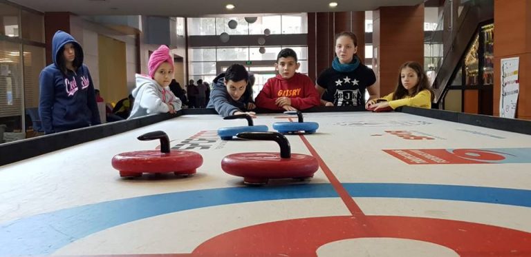 Türkiye’nin İlk Okullar Arası Floor Curling Turnuvasına Adana Ev Sahipliği Yaptı