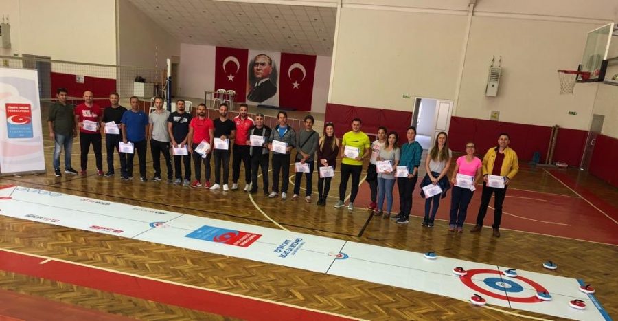 Proje Kapsamında Floor Curling Eğitimi